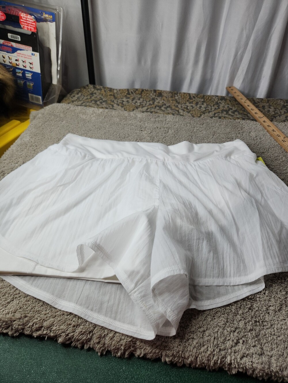 Women's Woven High-Rise 2-in-1 Run Shorts 3" - All In Motion White XXL - Picture 4 of 16